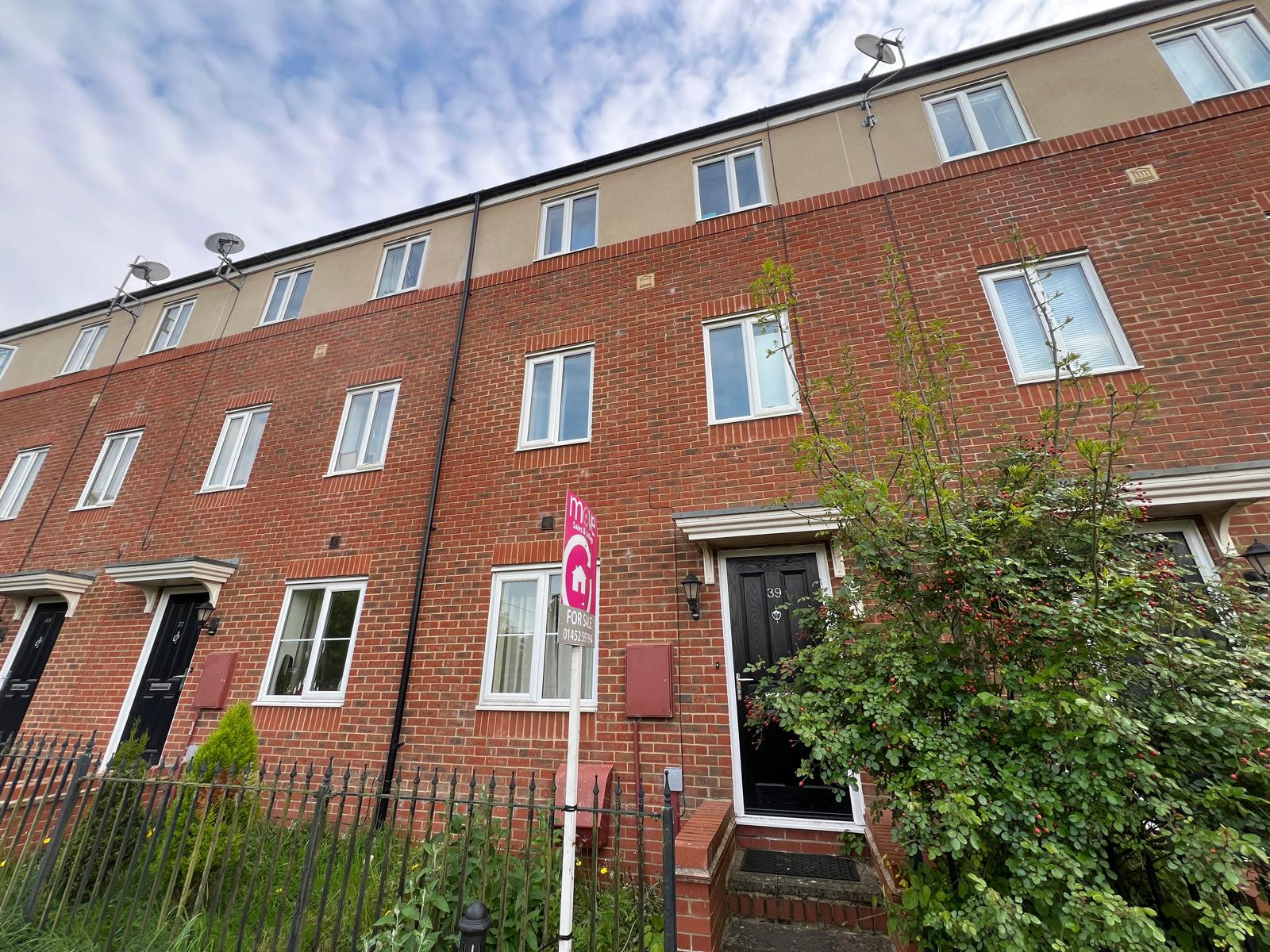 Longhorn Avenue, Gloucester, GL1